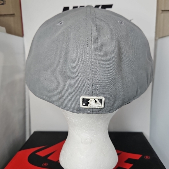 New Era 59Fifty San Francisco Grey Black Fitted Hat Size 8.  Size 8 Fitted Hat - Picture 3 of 11